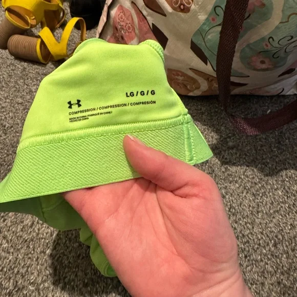 Under Armour Lime green Cross-back Sports Bra - Picture 5 of 5